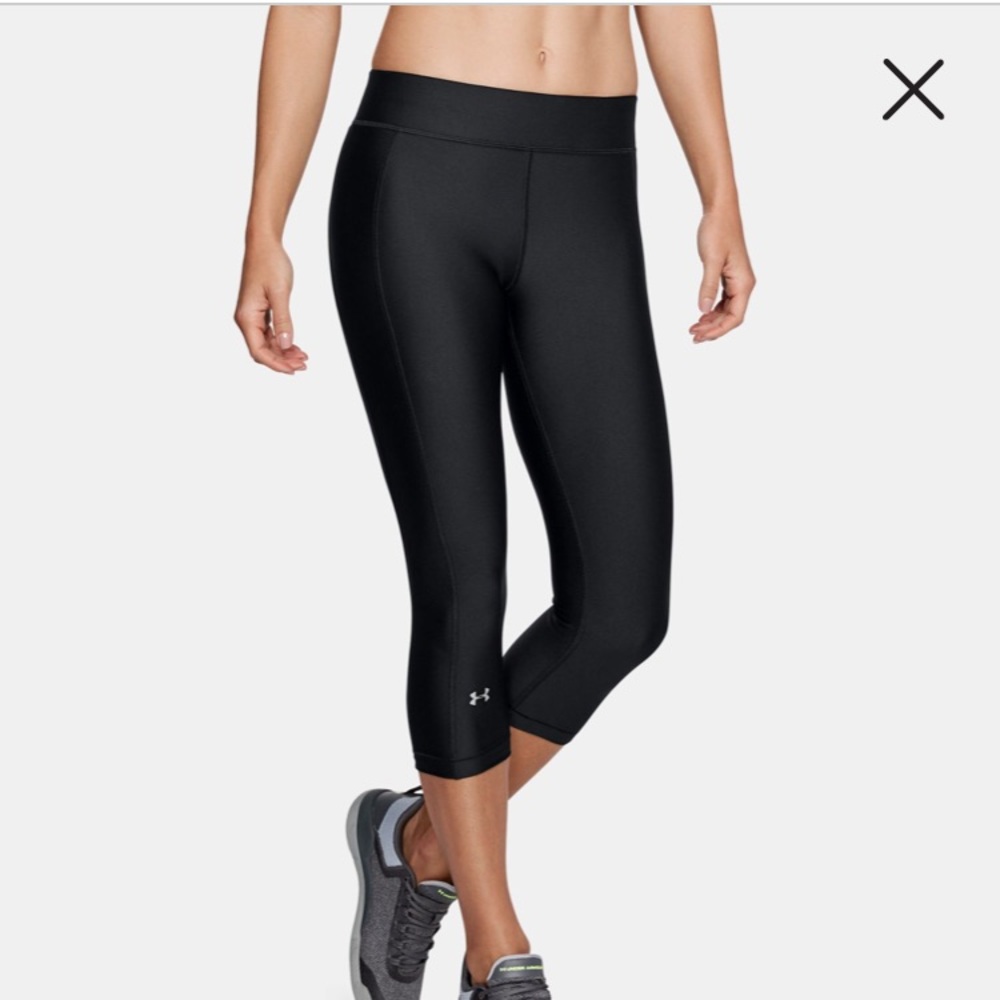 UNDER ARMOUR Women's Capris BLACK LEGGINGS